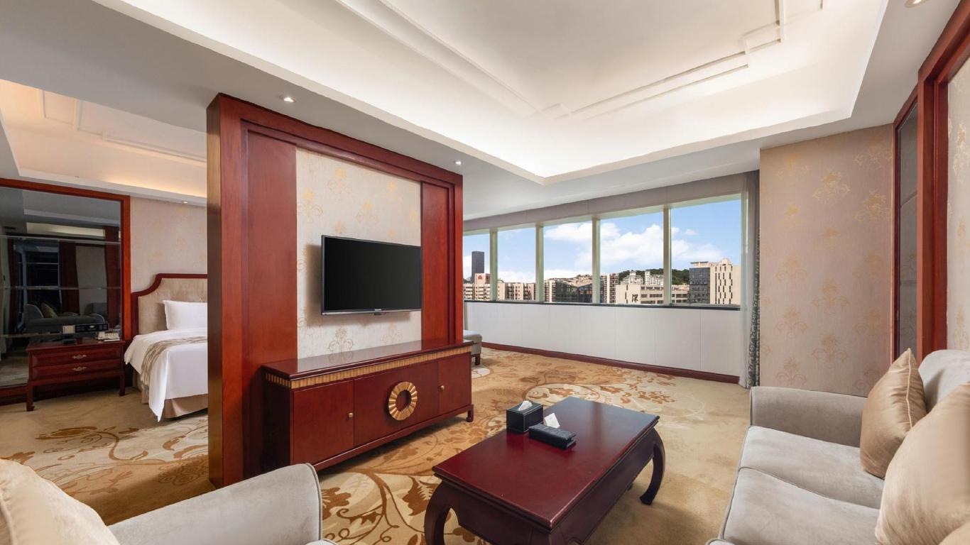 Yijia International Hotel